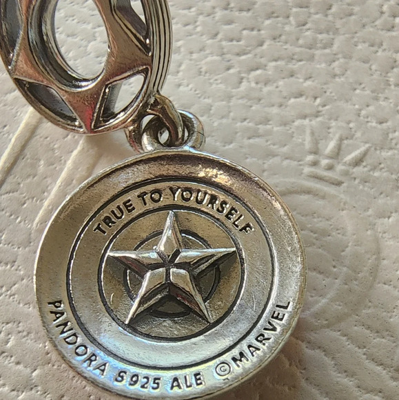 Pandora Marvel The Avengers Captain America Shield Dangle Charm - Picture 8 of 8